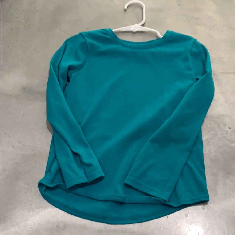 Excellent condition Girls sz 5t tee